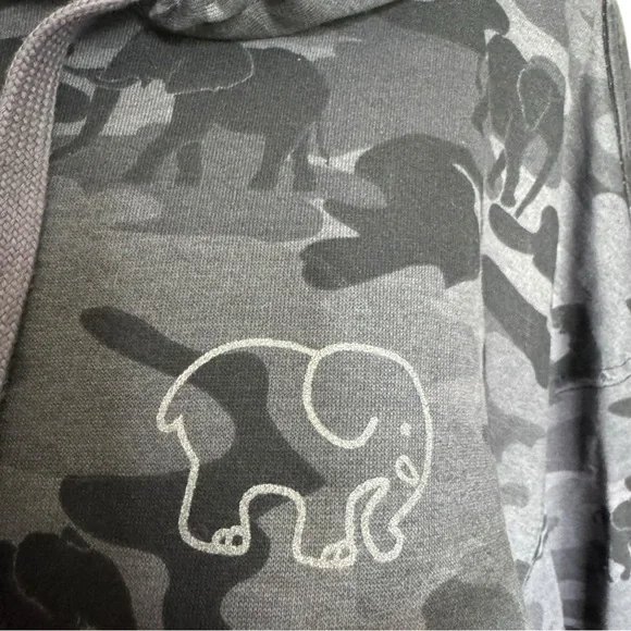 Ivory Ella Gray Elephant Camo Hoodie Size Extra Large - Picture 2 of 8